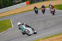 brands-hatch-photographs;brands-no-limits-trackday;cadwell-trackday-photographs;enduro-digital-images;event-digital-images;eventdigitalimages;no-limits-trackdays;peter-wileman-photography;racing-digital-images;trackday-digital-images;trackday-photos